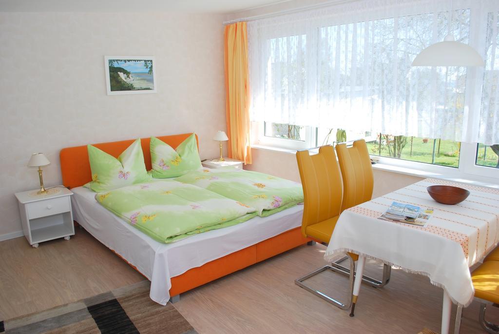 Ferienunterkuenfte Familie Panter Apartamento Sassnitz Exterior foto