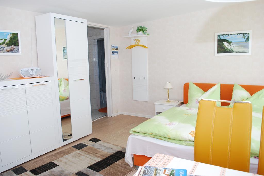 Ferienunterkuenfte Familie Panter Apartamento Sassnitz Exterior foto