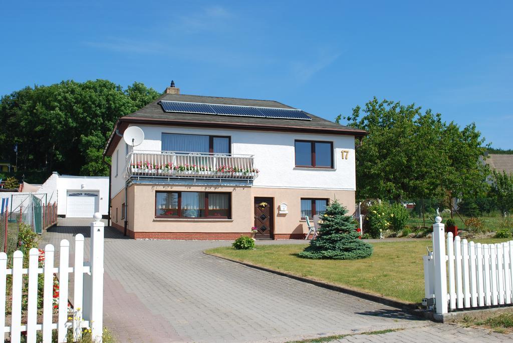 Ferienunterkuenfte Familie Panter Apartamento Sassnitz Exterior foto
